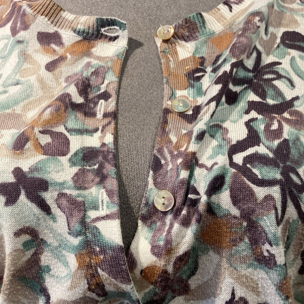 Banana republic floral cardigan, size medium - Picture 3 of 7